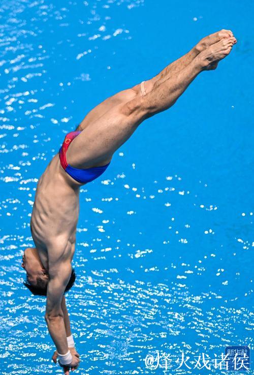 世锦赛男子3米板:曹缘夺银,王宗源摘铜 世锦赛男子3米板:曹缘夺银,王宗源摘铜